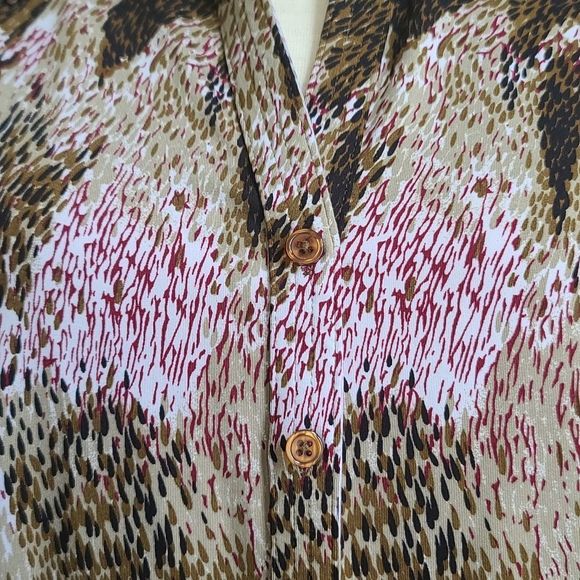 ESSENTIALS Top/Blouse - Picture 2 of 8